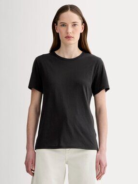 Everlane Women's Slim Air T-Shirt in Black, Size Medium